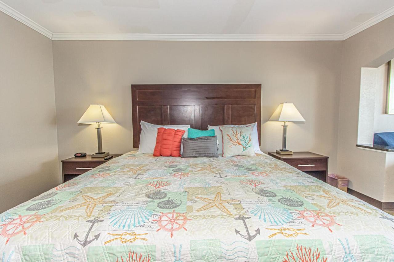 شاطئ ميرتل Ocean View King Suite With Modern Decor And Accents - Caravelle Resort 605 Sleeps 4 Guests المظهر الخارجي الصورة