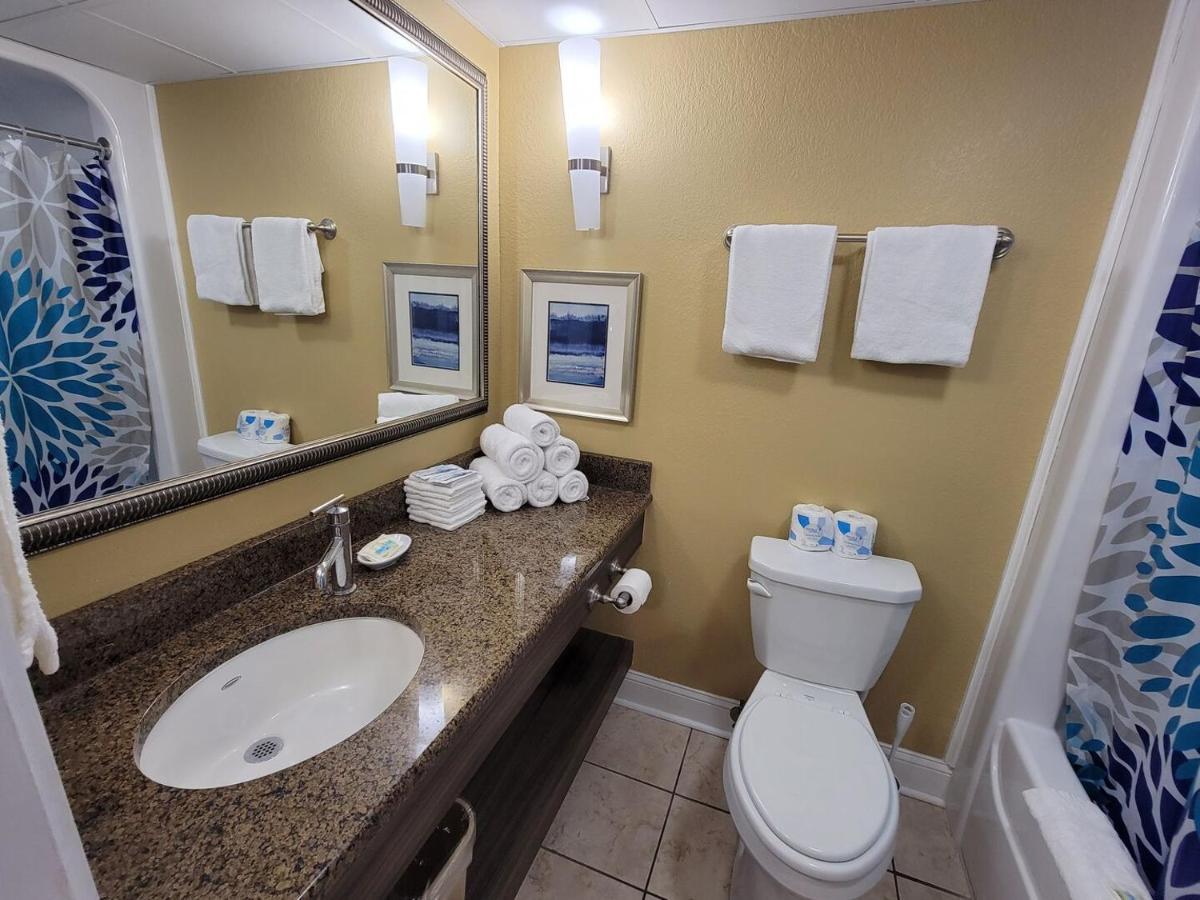 شاطئ ميرتل Ocean View King Suite With Modern Decor And Accents - Caravelle Resort 605 Sleeps 4 Guests المظهر الخارجي الصورة